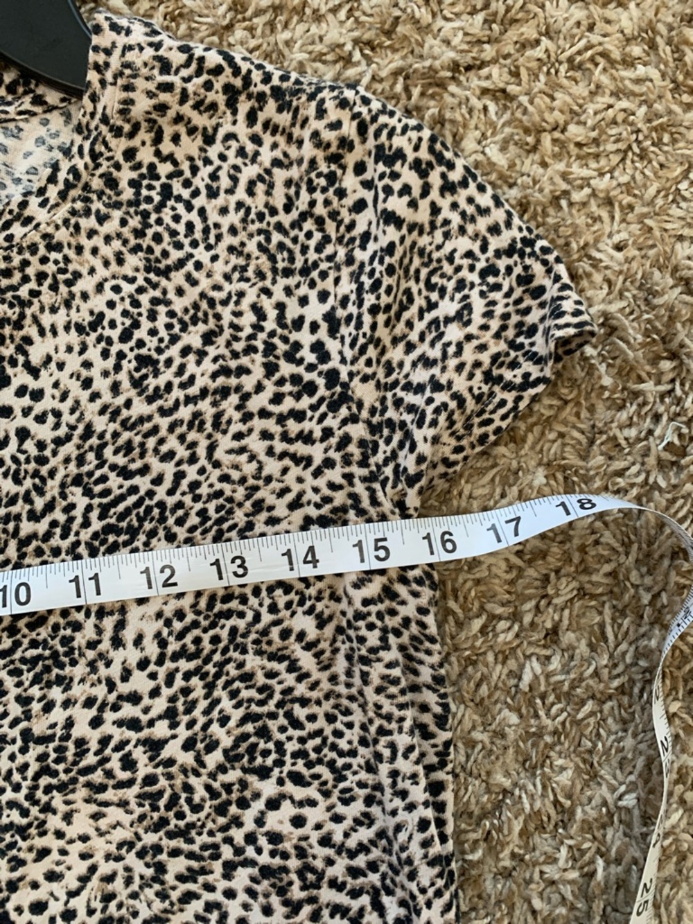 Athleta Women's Short Sleeve Cream and Black Cotton Leopard Print Top Small - Picture 8 of 9